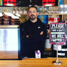 „Börn borða frítt hjá okkur í apríl“