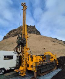 Eyjamenn byrja að bora vegna ganga