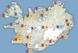 Skúrir eða él vestast á landinu