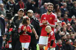 Hraunar yfir fyrirliða United