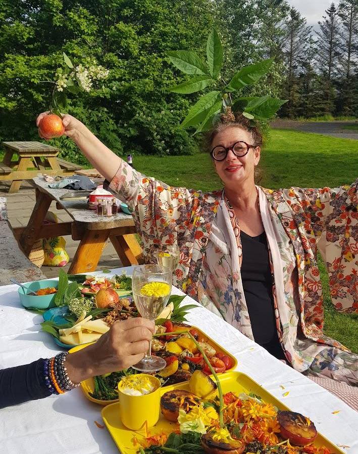 Áslaug Snorradóttir kann hvergi jafn vel við sig og úti …