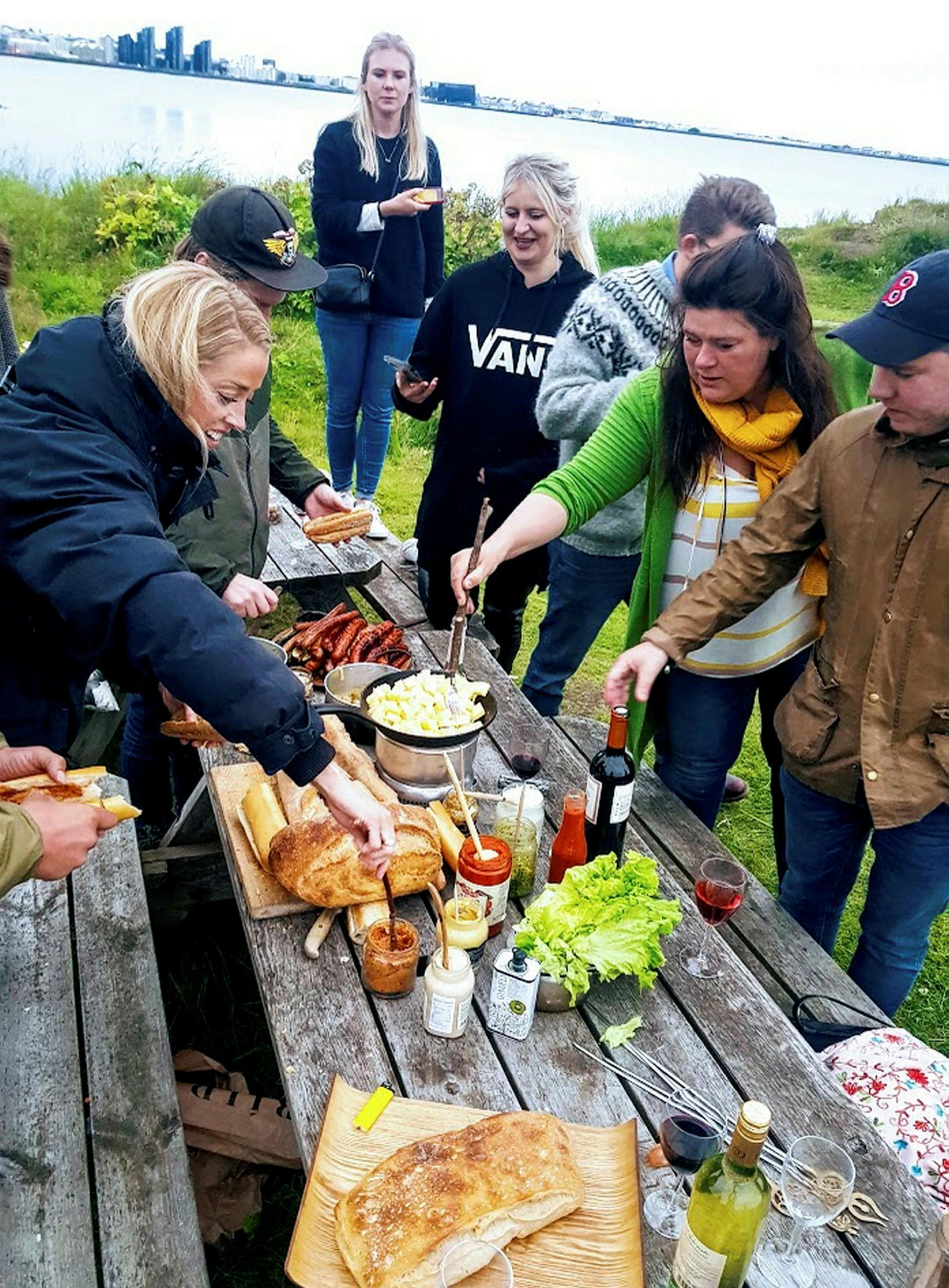 Á sama tíma og heilbrigðisyfirvöld minna á mikilvægi þess að …