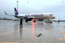 Þota Icelandair föst á Tenerife eftir árekstur