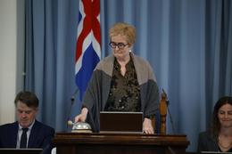 Þórunn klökknaði er hún kvaddi Áslaugu