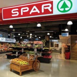 Fyrstu tvær verslanirnar opnaðar á morgun