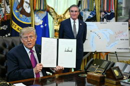 Trump fyrirskipar að Ontaríóvatn verði Ameríkuvatn