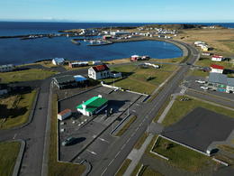 Óveðrið ógnaði báti í höfninni