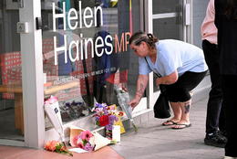 Haines missti fótlegg eftir árásina