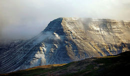 Search started for a hiker in Mt Esja at 9 p.m. last night.