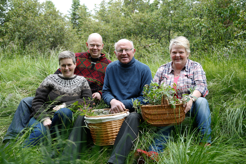 The family at Syðra-Skörðugil. Einar Eðvald Einarsson, his wife Sólborg …