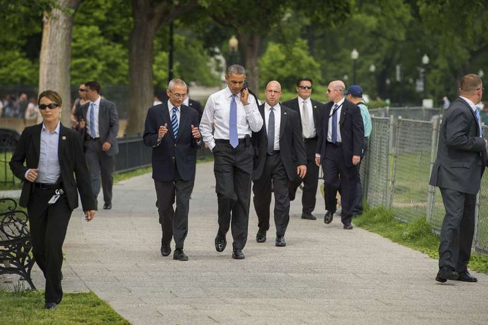 Barack Obama, forseti Bandaríkjanna, í gönguferðinni í dag.