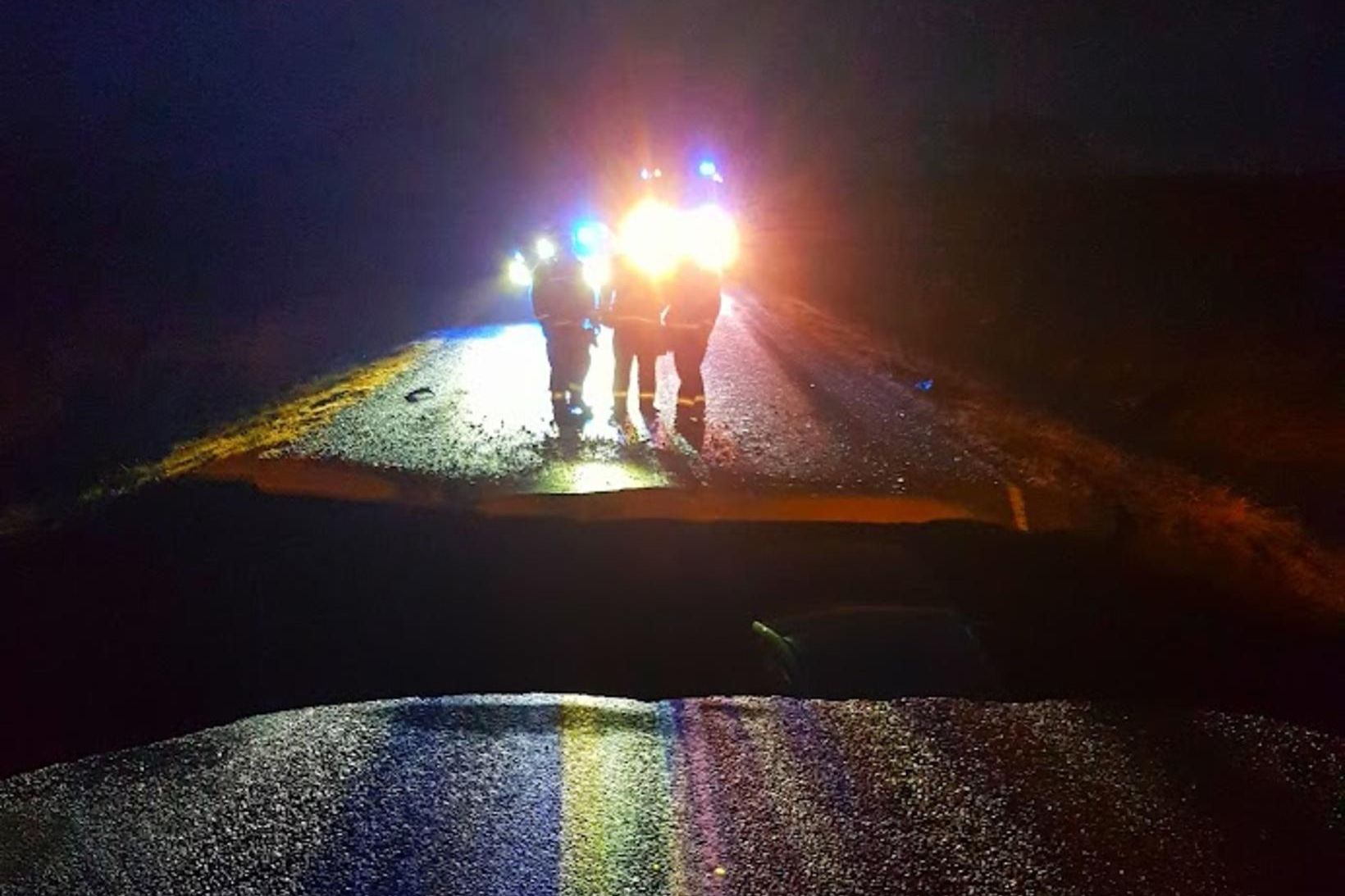 Þjóðvegur 1 fór í sundur í óveðrinu fyrir austan í …