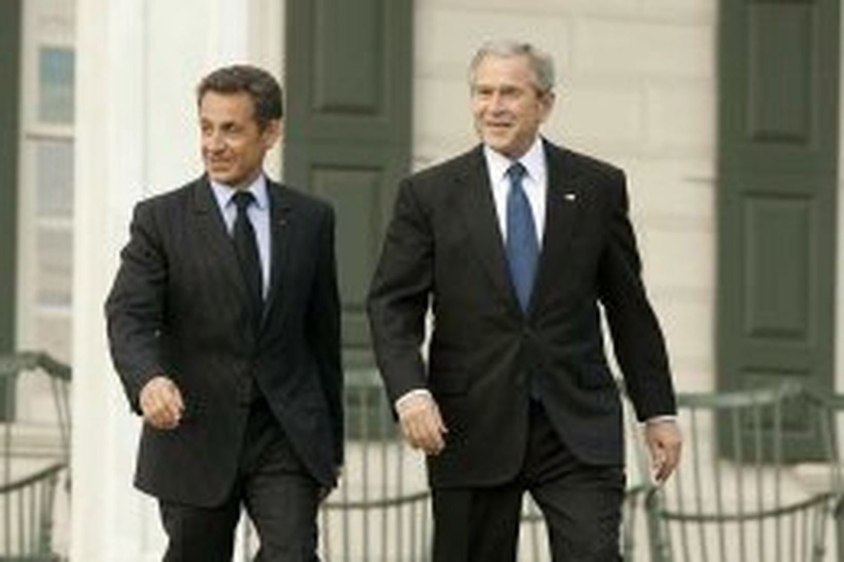 George Bush og Nicolas Sarkozy