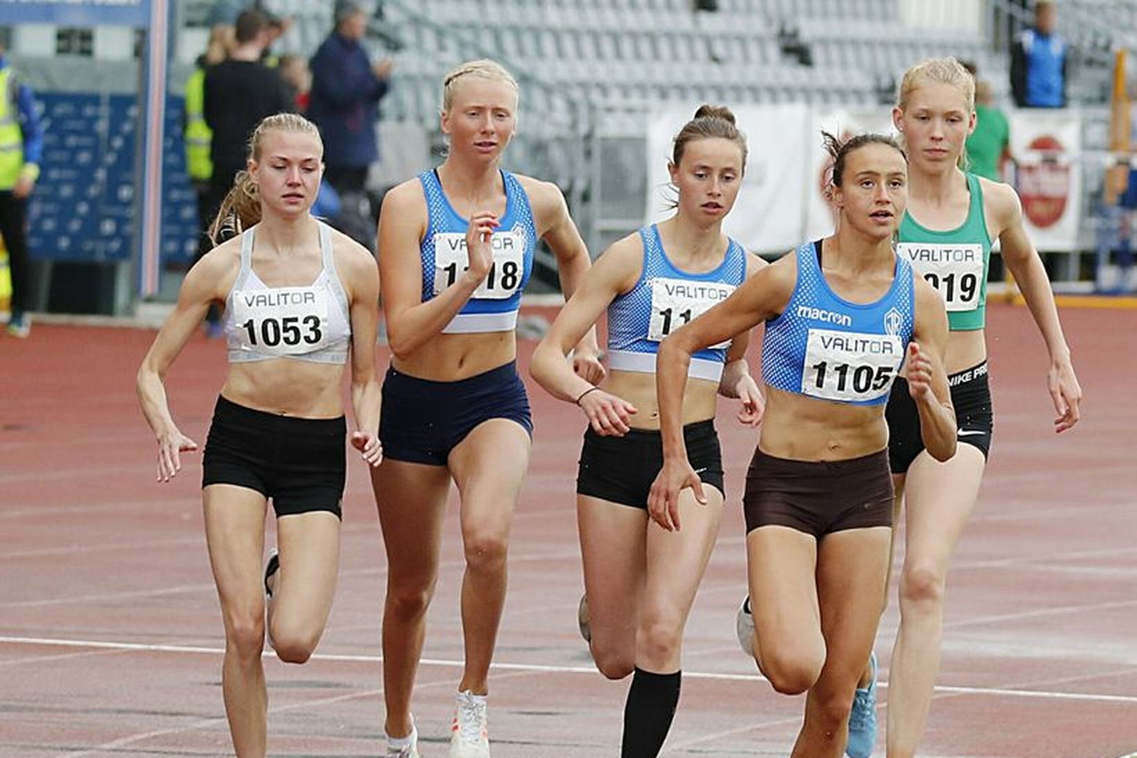 Aníta Hinriksdóttir fremst í flokki í 800 metra hlaupinu í …