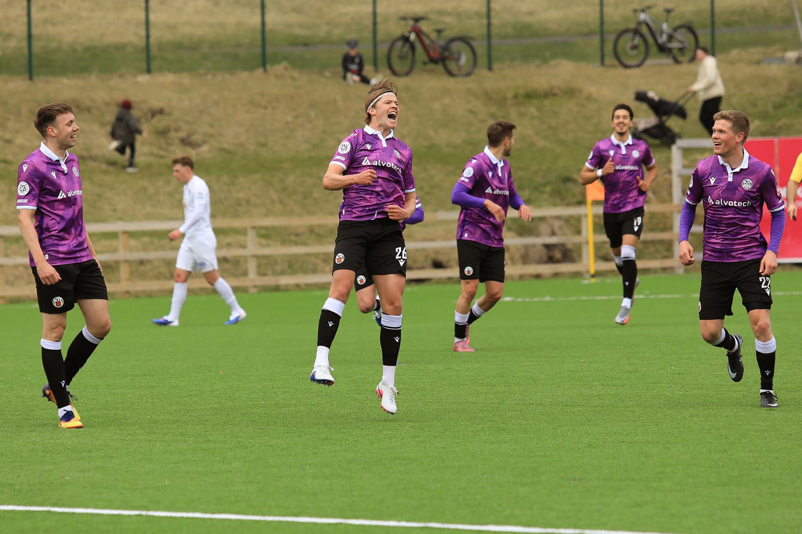 KR-ingar að niðurlægja Eyjamenn – staðan 1:6