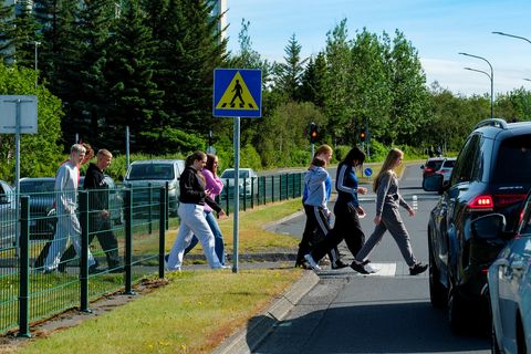 Aukinn vopnaburður ungmenna hefur vakið mikinn óhug að undanförnu. Kári og Unnar segja foreldra mikilvægan …