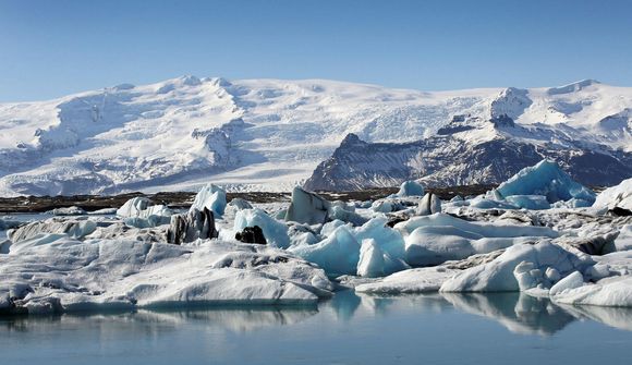 Kom til Íslands og fannst hún vera að horfa á endalokin