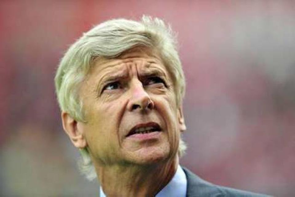 Arsene Wenger hefur verið hjá Arsenal í 16 ár.