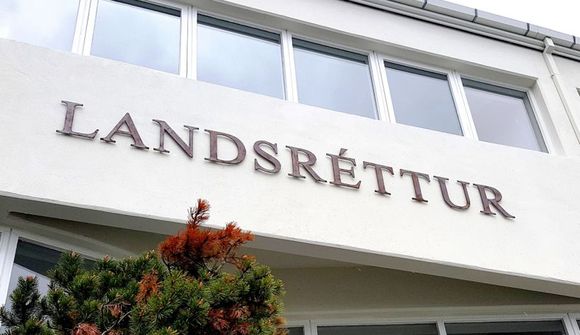 Landsréttur staðfestir nálgunarbann