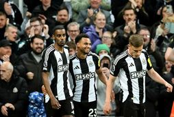Liðsmenn Newcastle fagna marki í kvöld.