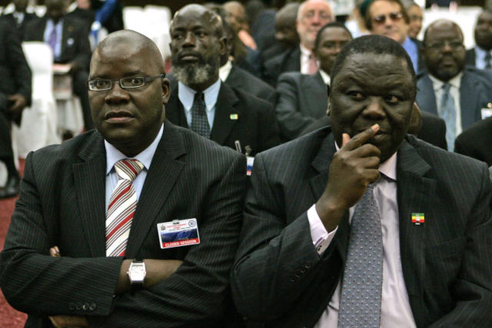 Morgan Tsvangirai (th)forsetaframbjóðandi stjórnarandstöðuflokksins MDC, og Tendai Biti, framkvæmdastjóri flokksins.