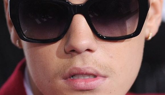 Bieber sakaður um þjófnað