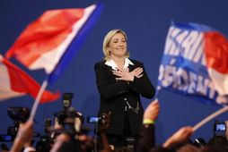 Marine Le Pen fagnaði með stuðningsmönnum sínum í kvöld