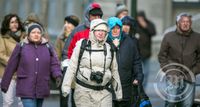 Ferðamenn berjast gegn ískaldri norðanáttinni