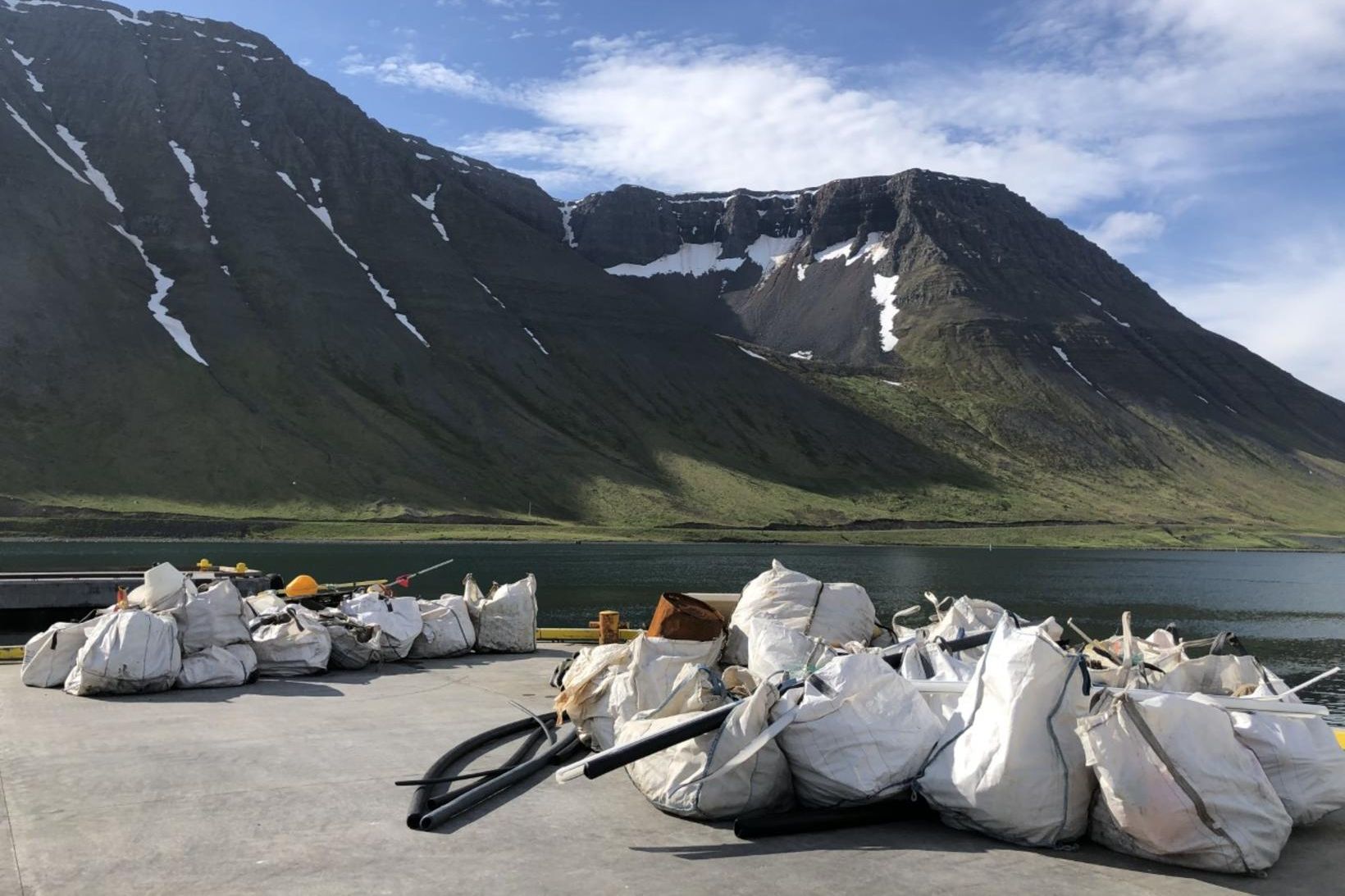 Alls söfnuðust 2,6 tonn af rusli í Smiðjuvík, Bjarnarnes, Hrollaugsvík …