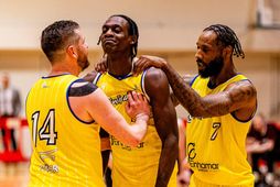 Ólafur Ólafsson, Julio De Asisse og DeAndre Kane.