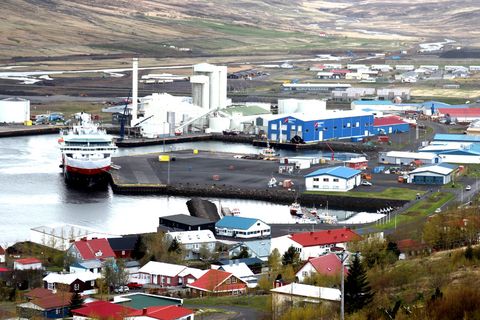 Bókunin er samþykkt af fulltrúum allra flokka í bæjarráði.