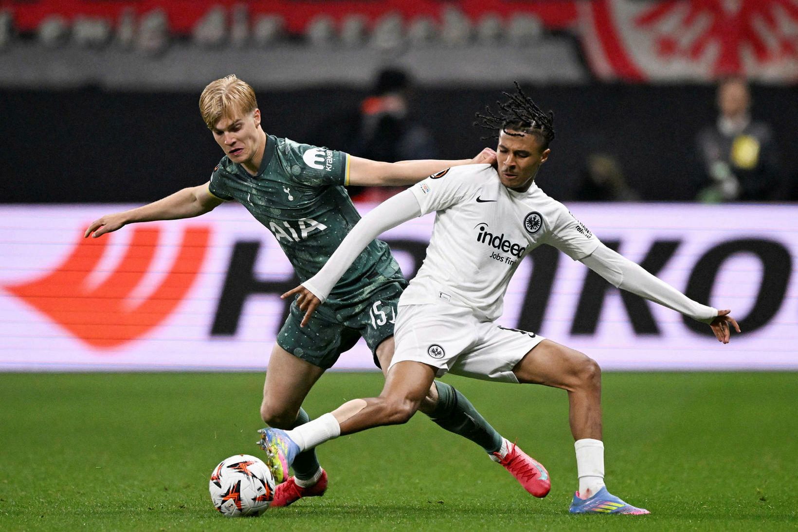 Lucas Bergvall verður ekki meira með Tottenham á leiktíðinni.