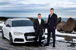 Ignacio og Dovydas við fyrirtakseintak af Audi sem þeir fluttu inn. Kaupandinn var hæstánægður.