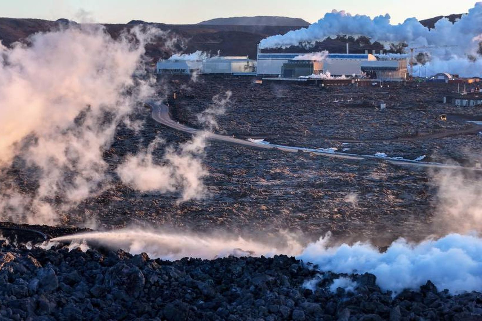 Vika er liðin frá því eldgosið við Sundhnúkagíga hófst.