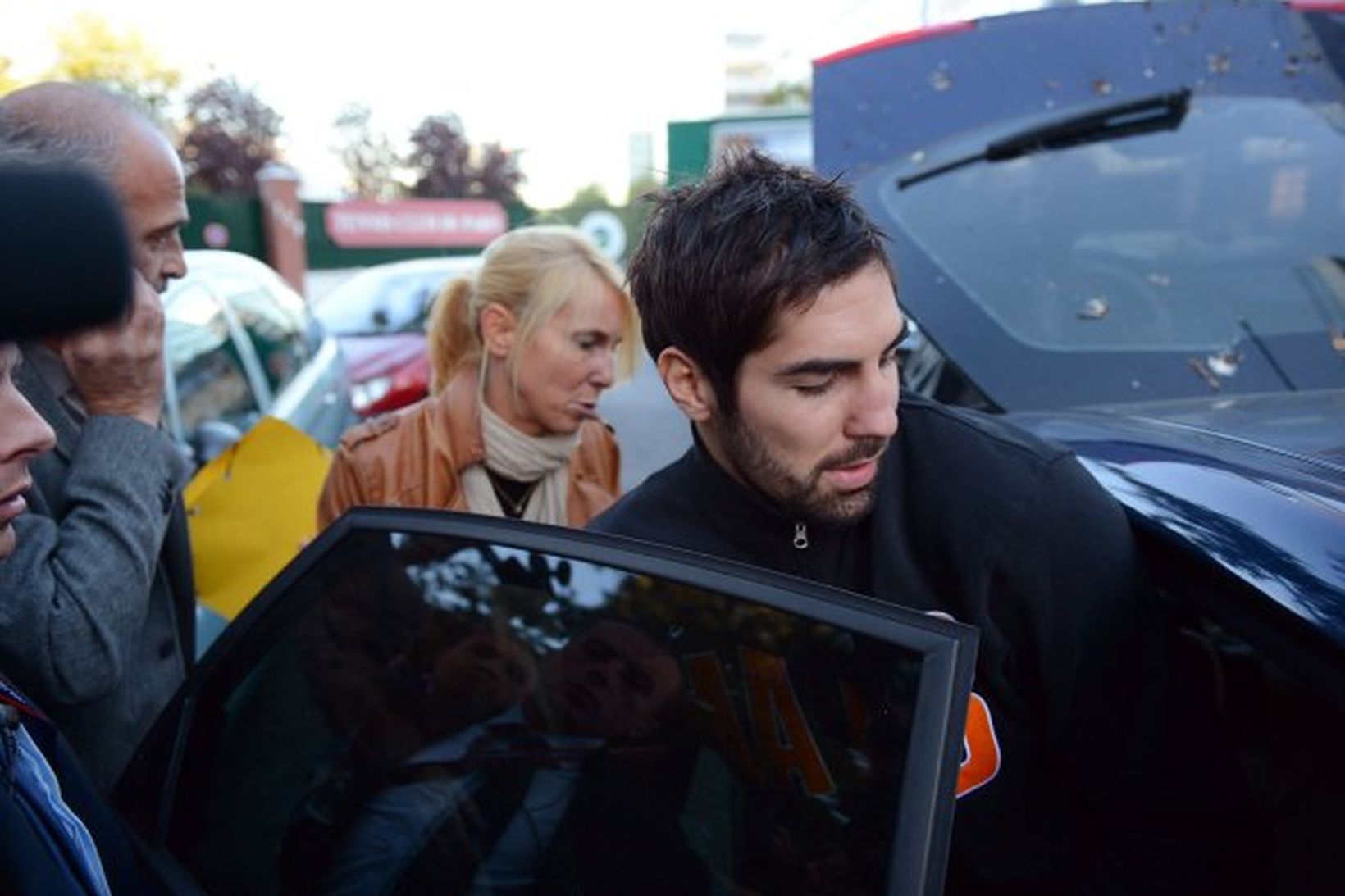 Nikola Karabatic sest inní lögreglubifreið eftir leikinn við París Handball …