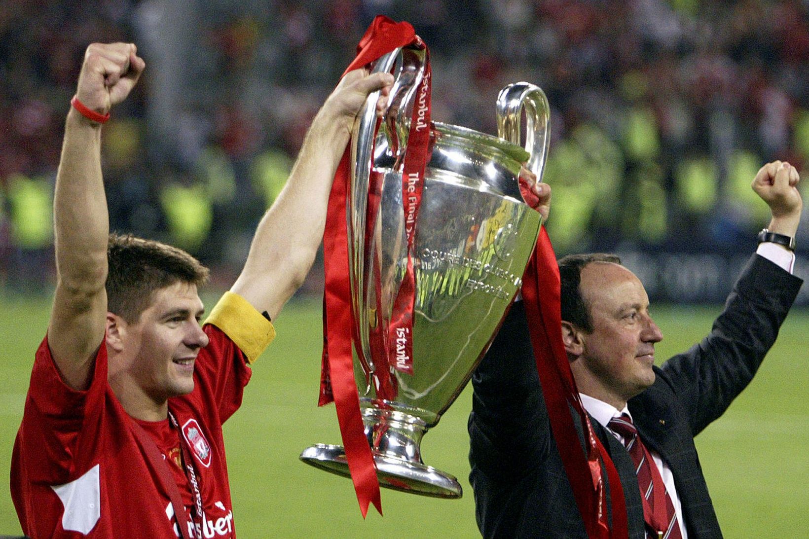 Steven Gerrard og Rafael Benítez urðu Evrópumeistarar með Liverpool árið …