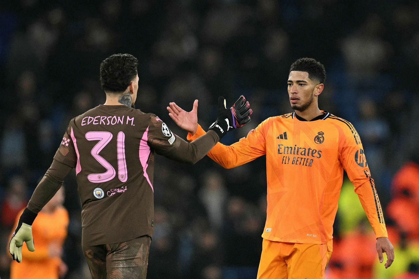 Ederson þakkar Jude Bellingham, sem skoraði sigurmarkið, fyrir leikinn í …