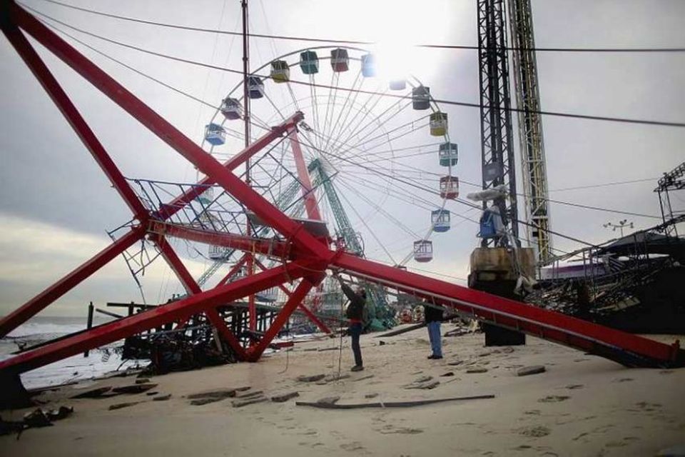 Skemmtigarðurinn Funtown Pier í New Jersey stórskemmdist í fellibylnum.