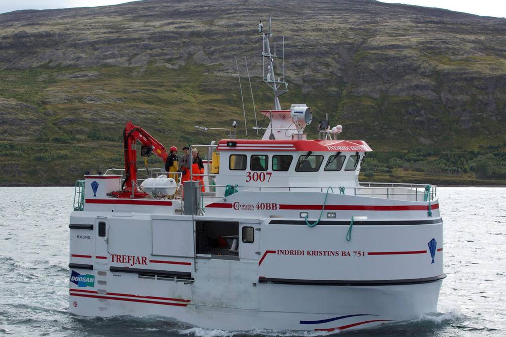 Kaup Aflaheimildirnar sem ÚR hefur keypt voru skráðar á línubát …