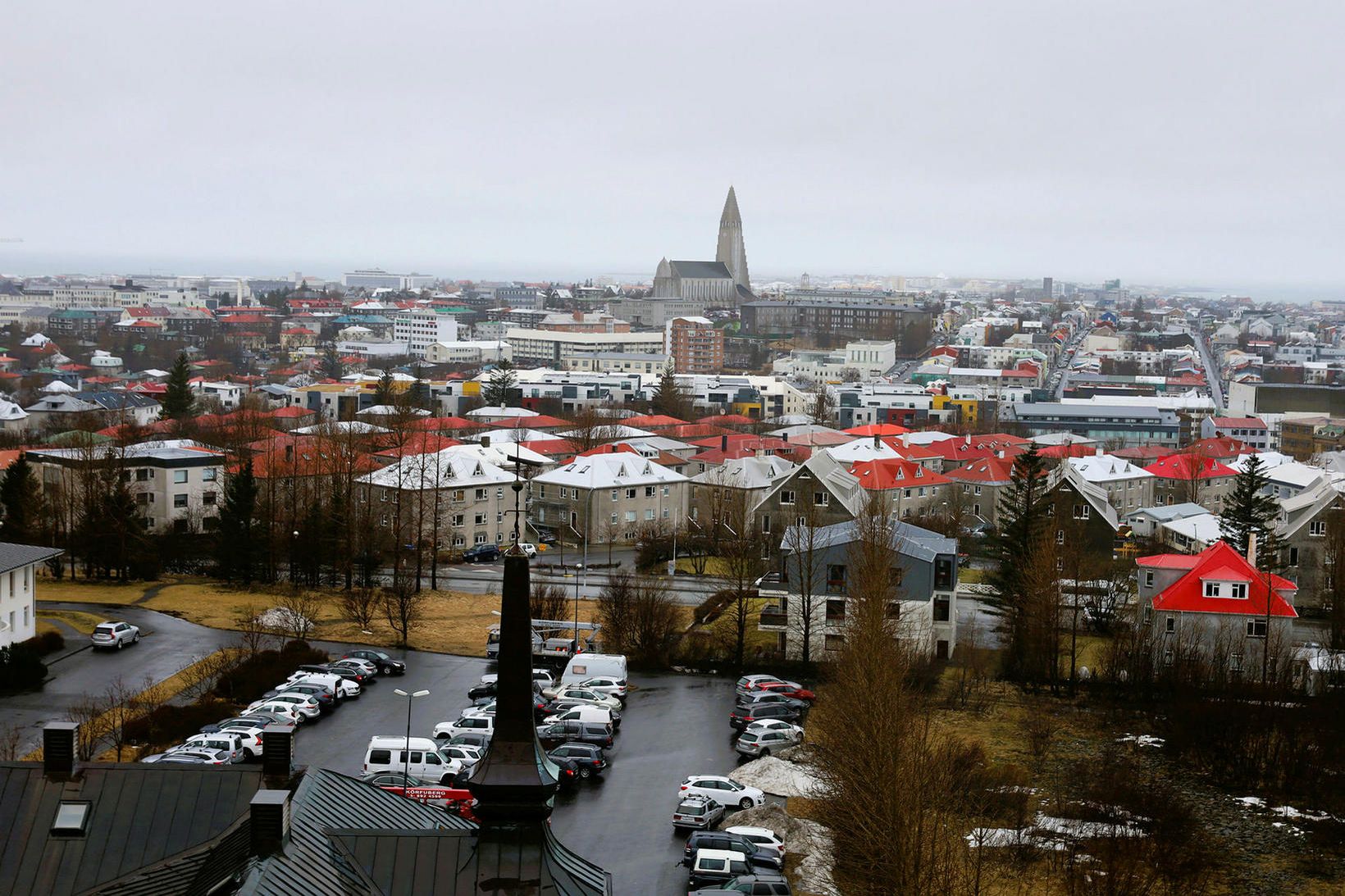 Í Reykjavík eru samtals 9.966 fullbúnar íbúðir í eigu lögaðila …