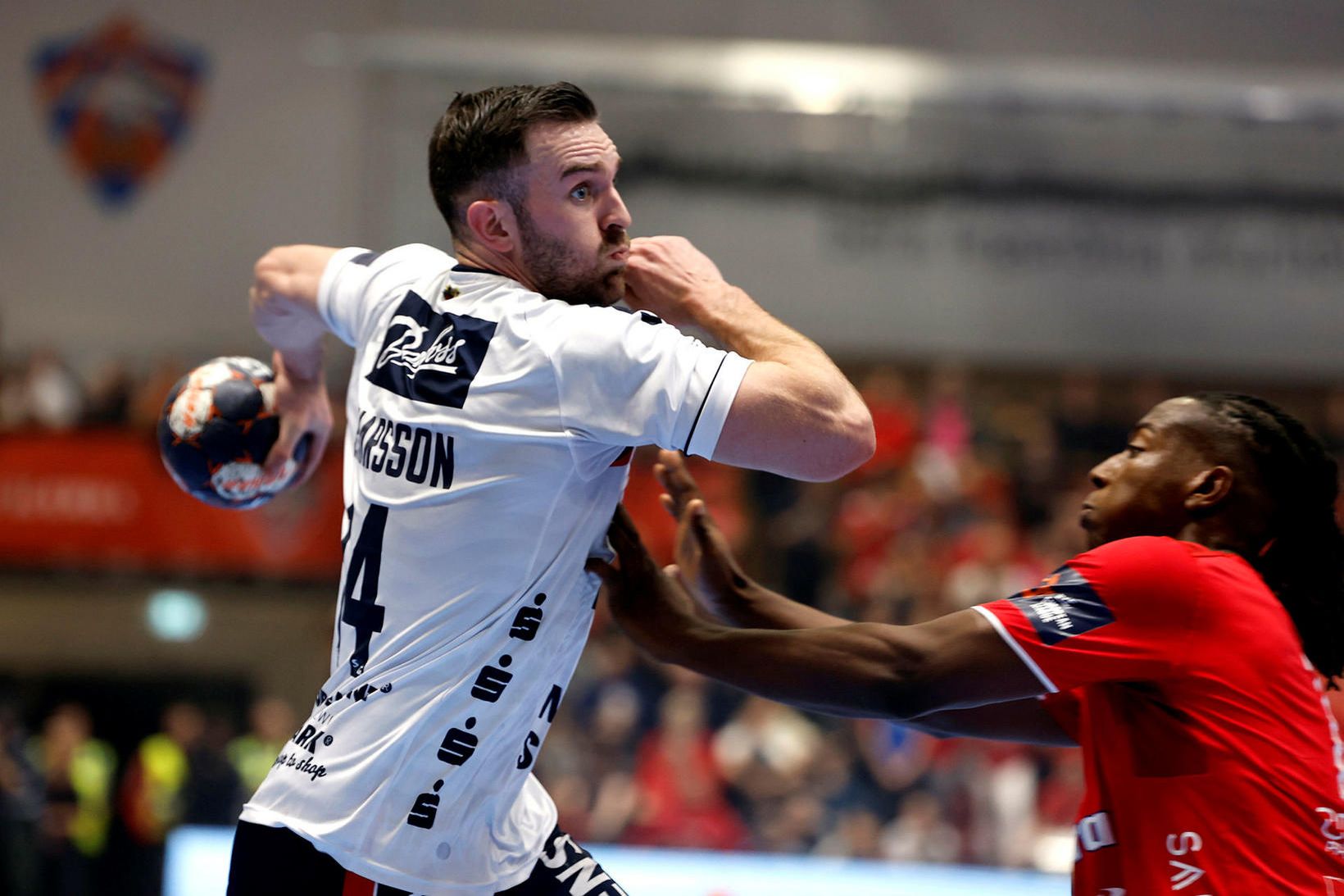 Teitur Örn Einarsson í leik með Flensburg gegn Val í …