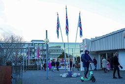 Loka þurfti kjörstað í Kringlunni fyrr í dag til að stemma af atkvæði.