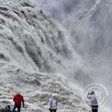 Ferðamenn við Dettifoss