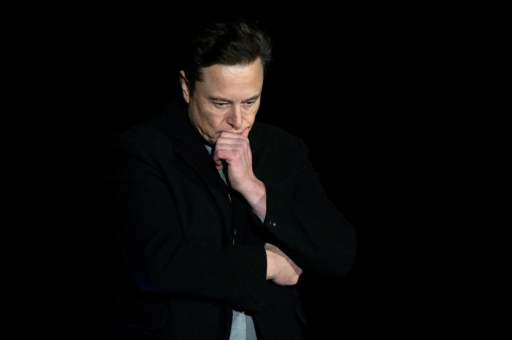 Verðmæti Twitter helmingast í höndum Musk