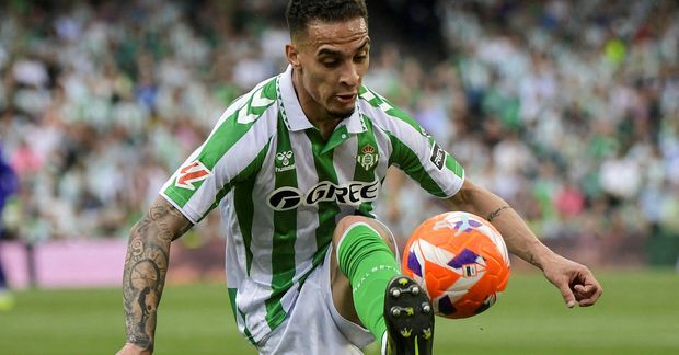 Antony í leik með Real Betis.