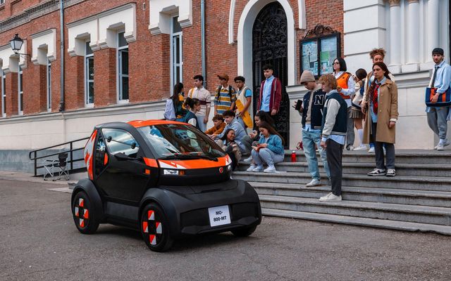 Eins og sést er Duo svipaður Twizy að stærð og lögun.