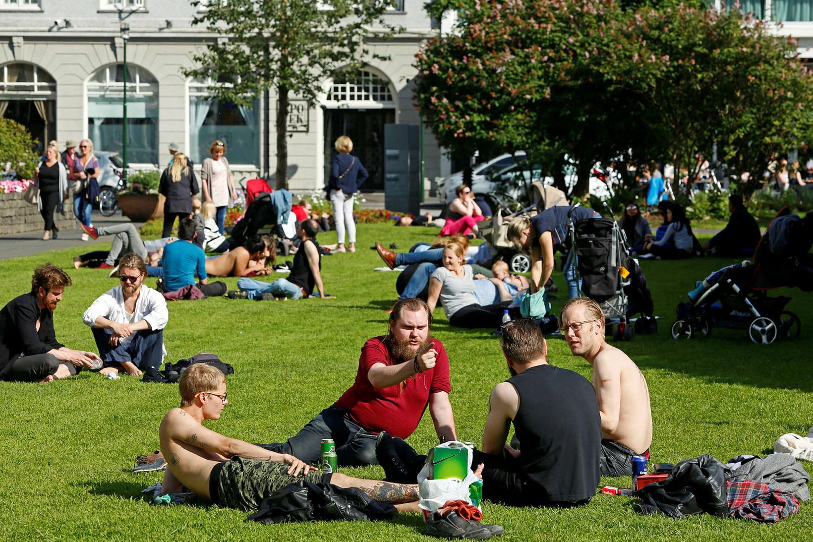 Langtímaveðurspár eru nú lofandi, samkvæmt Einari Sveinbjörnssyni veðurfræðingi.