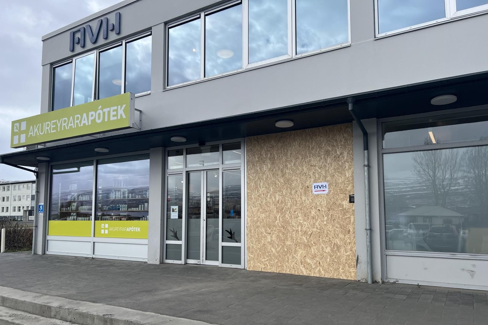 Gaf óvart í og keyrði inn í Kaupang