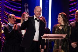 Rúnar Rúnarsson leikstjóri virkaði nánast hissa þegar hann tók við verðlaunum fyrir bestu mynd ársins.