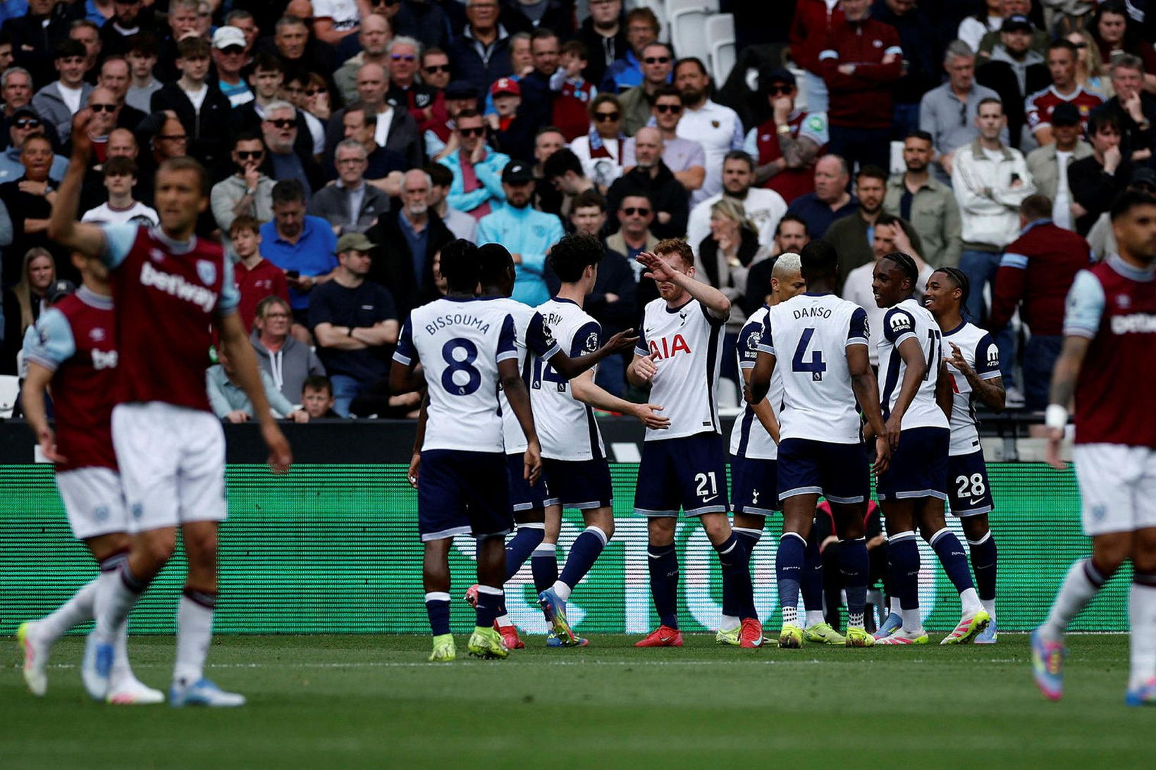 Tottenham fékk leik sínum gegn Aston Villa flýtt.